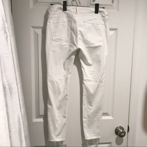 SOLD White denim - Picture 2 of 4